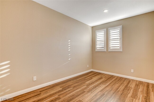 property at 888 Haven Oaks Pl