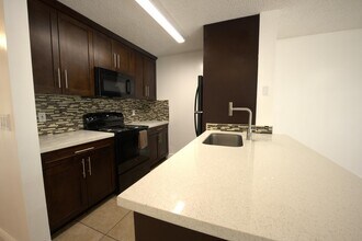 1824 Meadows Cir W in Boynton Beach, FL - Building Photo - Building Photo