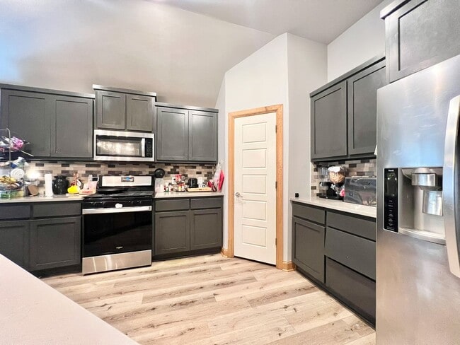 448 Irish Ln in Yukon, OK - Building Photo - Building Photo