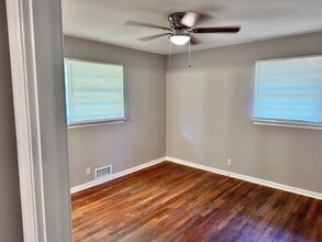 2377 Clifton Springs Manor in Decatur, GA - Foto de edificio - Building Photo