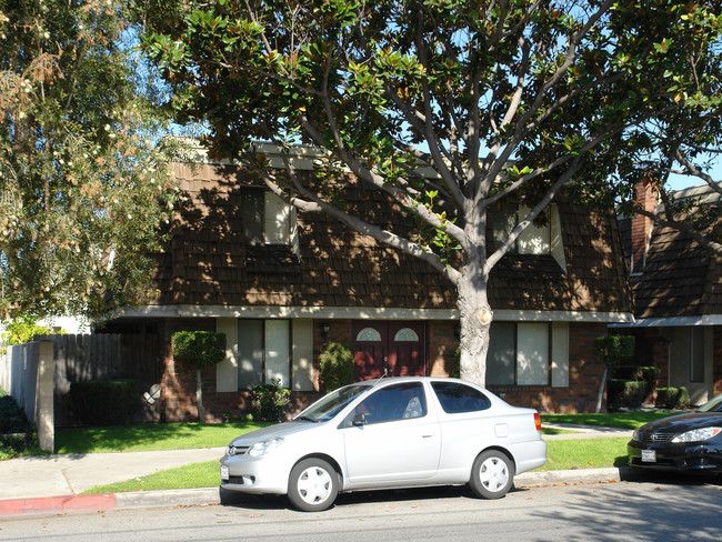 3581 Farquhar Ave in Los Alamitos, CA - Building Photo - Building Photo