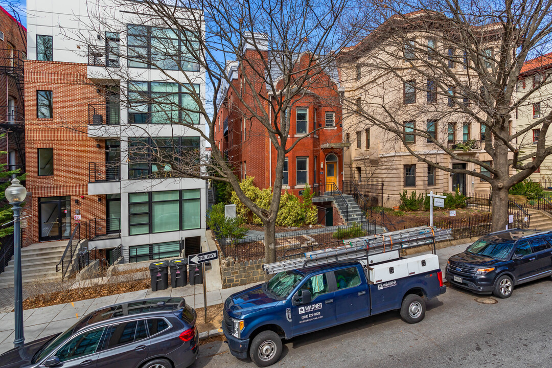 1793 Lanier Pl NW in Washington, DC - Building Photo