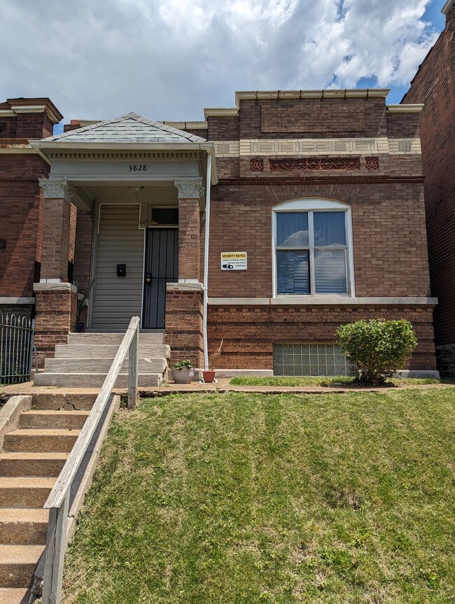 3618 S Compton Ave in St. Louis, MO - Building Photo - Building Photo