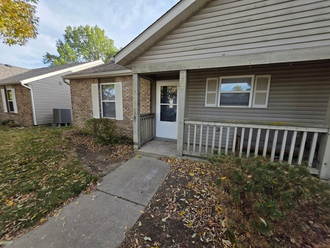 2705-2707 Plaza Ln in Lafayette, IN - Building Photo - Building Photo