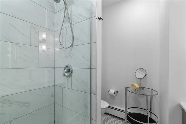 property at 402 E 7th St