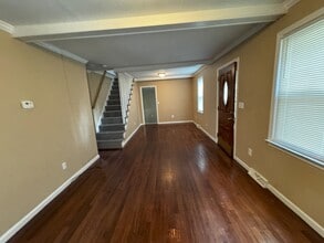 6596 Jackson St in Taylor, MI - Building Photo - Building Photo