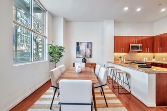 325 Berry St in San Francisco, CA - Building Photo - Building Photo
