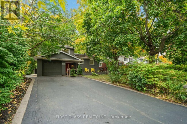 property at 1920 Truscott Dr