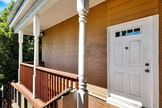 840 36th Ave in Oakland, CA - Building Photo - Building Photo