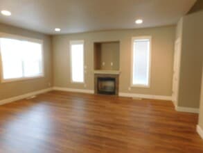 655 Ratcliff Dr SE in Salem, OR - Building Photo - Building Photo