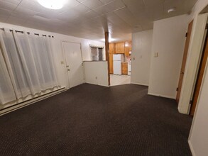 1320 Linda Ln, Unit 4 in Moscow, ID - Foto de edificio - Building Photo