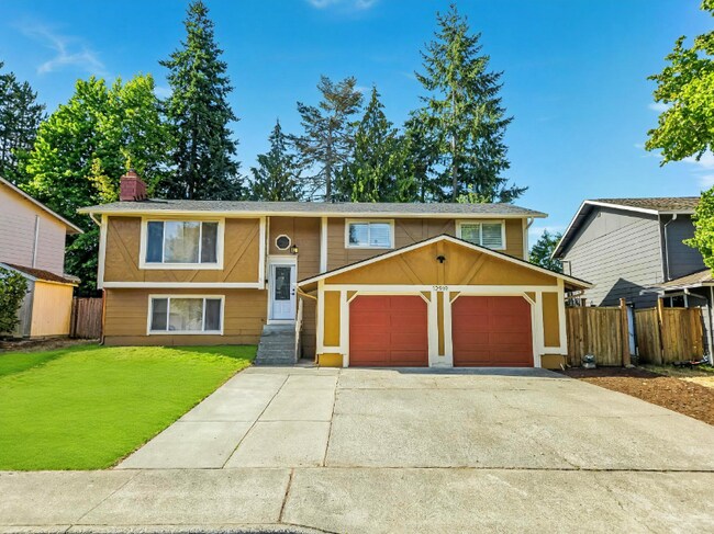 property at 12919 SE 185th St