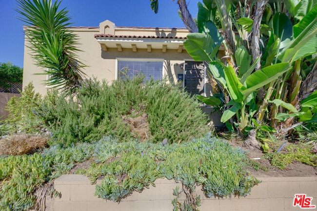 property at 7465 Hawthorn Ave