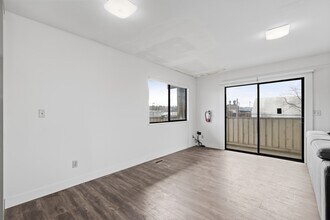 12163 Old Yale Rd in Surrey, BC - Building Photo - Building Photo