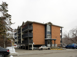 104 24th Ave SW in Calgary, AB - Building Photo - Building Photo