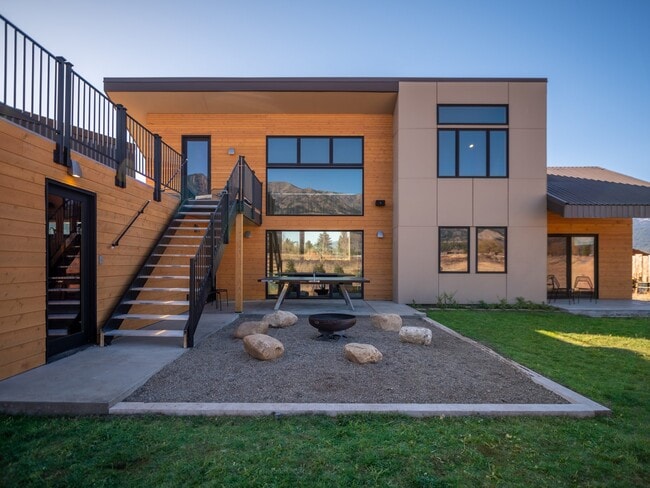356 Columbine St, Unit Main House