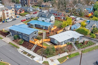 Bridge Park in Portland, OR - Foto de edificio - Building Photo