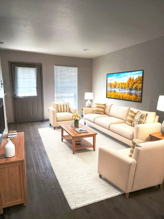 1540 Apartments in Dallas, TX - Building Photo