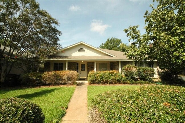 7937 Luling Ln