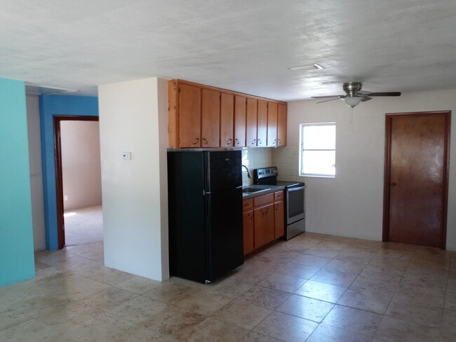 5413 Jersey Ave S in Gulfport, FL - Building Photo - Building Photo