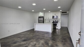 1770 NE 79th St in North Bay Village, FL - Building Photo