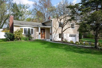 23 Kathleen Ln in Mt Kisco, NY - Building Photo - Building Photo