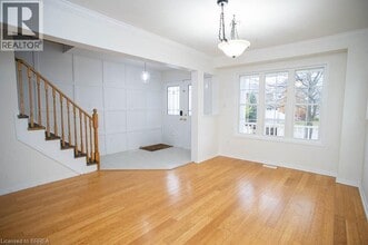 110 Hunter Way in Brantford, ON - Building Photo - Building Photo