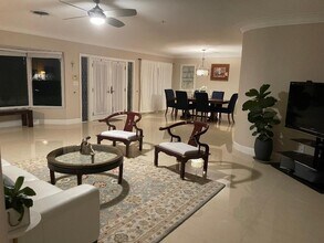 772 Apple Tree Ln in Boca Raton, FL - Building Photo - Building Photo