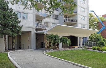 Concord Apartments in Hamilton, ON - Building Photo - Building Photo