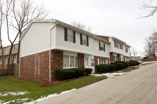 762 Mentor Ave in Painesville, OH - Building Photo