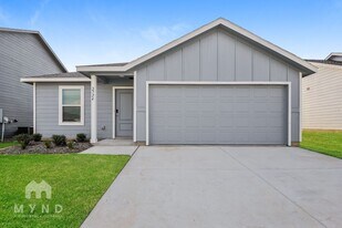 2724 Mistwood Dr in Fort Worth, TX - Building Photo