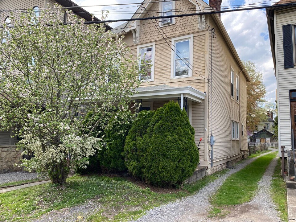 5437 Potter St in Pittsburgh, PA - Building Photo