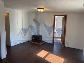614 S 5th St in Laramie, WY - Building Photo - Building Photo