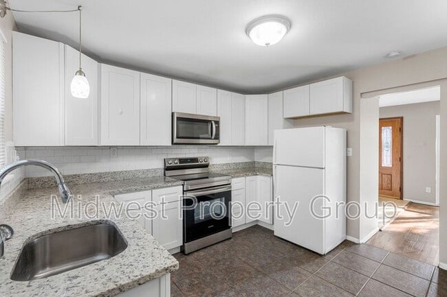 615 Lynn Haven Ln in Hazelwood, MO - Building Photo - Building Photo