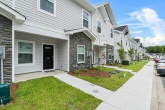 713 Wild Duck Ln in Columbia, SC - Building Photo - Building Photo