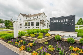 The Gramercy New Albany in New Albany, OH - Foto de edificio - Building Photo