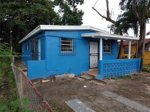 7051 NW 21st Ave in Miami, FL - Building Photo - Building Photo
