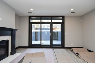 4326 N Ashland Ave, Unit G00C in Chicago, IL - Foto de edificio - Building Photo