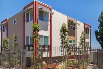 Trojan Apartments in San Diego, CA - Building Photo - Building Photo