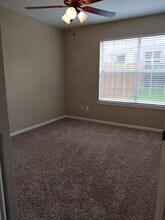 Bright Circle Town Homes in College Station, TX - Foto de edificio - Building Photo