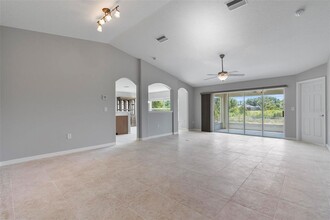 27206 Jade Isle Ct in Leesburg, FL - Building Photo - Building Photo