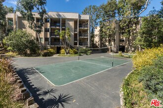 7101 Raintree Cir in Culver City, CA - Building Photo - Building Photo