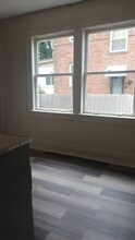 110 Ivy St in Pontiac, MI - Building Photo - Building Photo