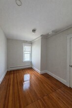441 Broadway, Unit 3 in Somerville, MA - Building Photo - Building Photo