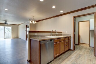 1441 NW 5th Ave in Oak Harbor, WA - Building Photo - Building Photo