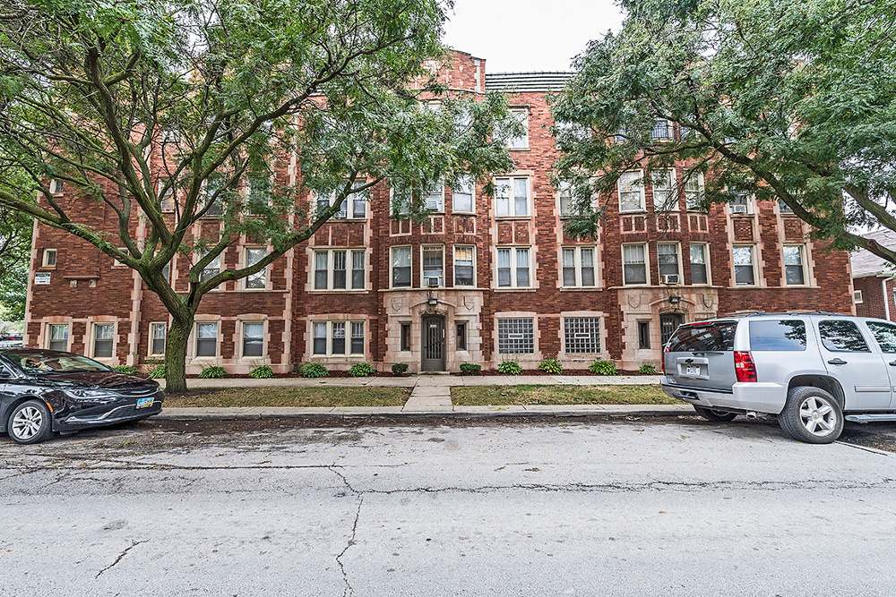 222 E 109th St in Chicago, IL - Foto de edificio