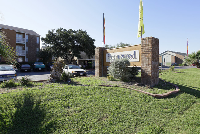 1400 North in San Antonio, TX - Building Photo - Building Photo