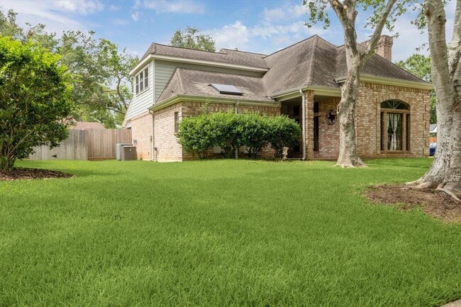 1326 Bittersweet Dr in Richmond, TX - Building Photo - Building Photo