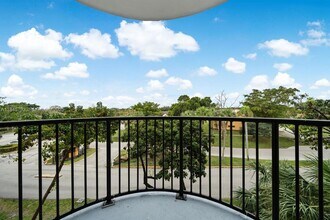 2611 NW 56th Ave in Lauderhill, FL - Building Photo - Building Photo