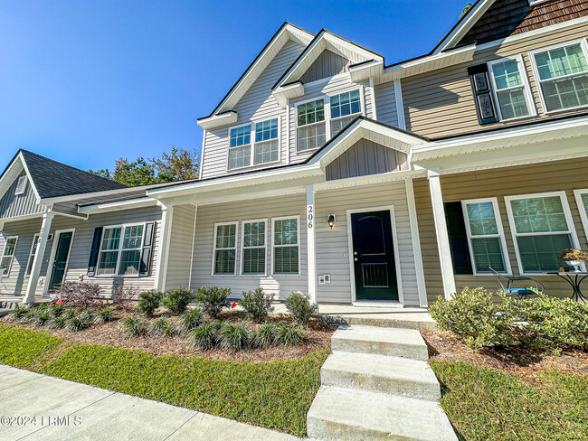 property at 206 Admiration Ave